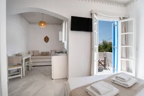 Cozy Double Room on the 1st Floor - Image 5