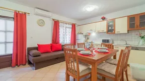 Flat with barbecue & terrace - Image 2