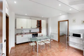Villa with hot tub, garden & pool | Mountain view | Perfect for remote work - Image 5