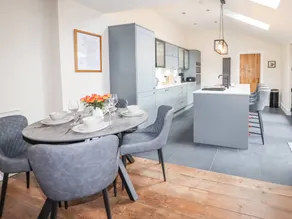 Fully equipped beautiful cottage with garden - Image 2