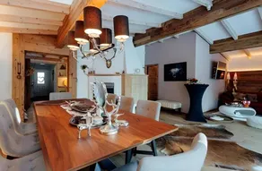 House with garden, sauna & hot tub | Mountain view - Image 5