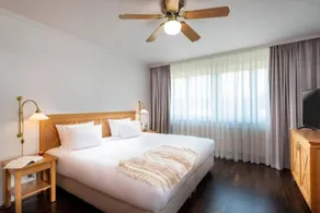 Holiday apartment with barbeque, pool & terrace | Perfect for remote work - Image 3