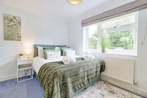Holiday home with garden - Image 4