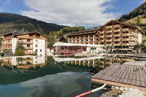 Charmant appart'hôtel adapté aux familles avec jardin, piscine chauffée et jacuzzi | Près des pistes de ski | Avec animaux autorisés - Image 2