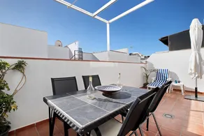 Flat with terrace | City view - Image 3