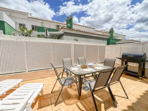 House with pool, terrace & BBQ - Image 4