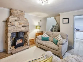 Child-friendly cottage with garden - Image 3