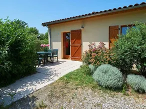 Child-friendly lovely house with terrace & pool - Image 4
