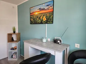 Apartment with garden, terrace & barbecue - Image 5