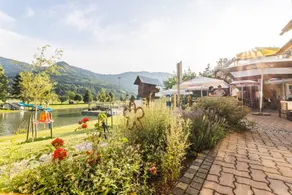 Family-oriented beautiful flat with pool, terrace & sauna | Mountain view - Image 4
