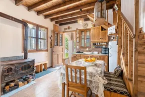 Traditional Thea Home, Rhodes - Image 4