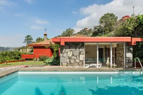 Villa entièrement équipée avec sauna, piscine privée et jardin | Vue jardin - Image 2