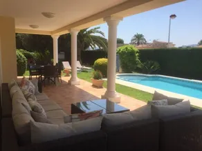 Holiday home with garden, BBQ & terrace | Mountain view - Image 4