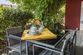 Apartment 'Haus Auryn' with Private Terrace, Shared Garden and Wi-Fi - Image 2