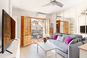 Familienfreundliche Wohnung mit Terrasse und Pool | Stadtblick | Perfekt für die Arbeit von Zuhause - Image 2