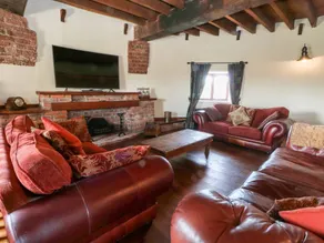 Casa rural ideal para familias con jardín - Image 5