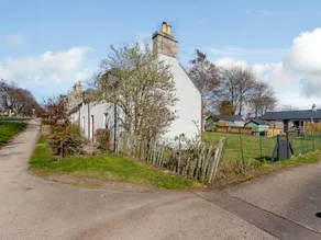 Family-friendly beautiful cottage with garden | River view | Pets are welcome - Image 2