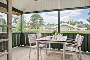 Holiday home with terrace & barbecue - Image 2