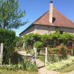 Gite with terrace, garden & pool | Pets are welcome - Image 5