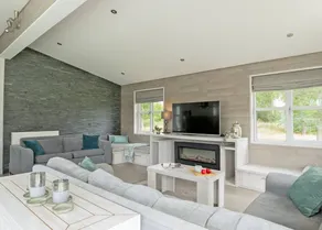 Chalet with jacuzzi - Image 3