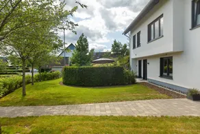 Fully equipped apartment with terrace, garden & barbeque | Garden view - Image 2