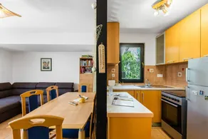 Holiday apartment with terrace - Image 5
