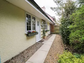Wonderful cottage with garden | Pets allowed - Image 2