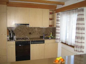 Lovely holiday apartment with garden - Image 5