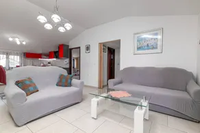 Fully equipped wonderful holiday apartment with terrace - Image 2