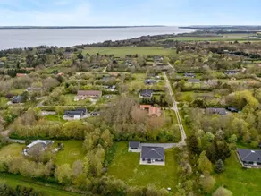 Holiday home with terrace - Image 5