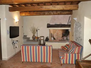 Fully equipped holiday home with garden, BBQ & private pool | Pets allowed - Image 4