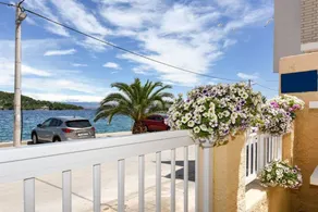 Holiday apartment with barbeque & terrace | Sea view - Image 2