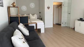 Apartment with terrace, garden & sauna - Image 5