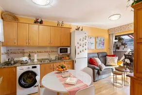 Children-friendly charming house with terrace, pool & garden | Mountain view | Perfect for remote work | Pet-friendly - Image 4