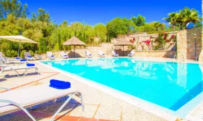 Villa with garden, barbecue & private pool | Mountain view | Good for workation - Image 5