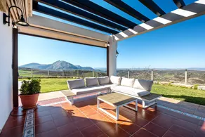 Kinderfreundliches Ferienhaus mit privatem Pool, Terrasse und Garten | Bergblick | Ideal für Homeoffice | Hunde erlaubt - Image 4