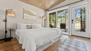 Child-friendly wonderful letting with garden & barbeque | Water view - Image 2