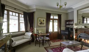 Luxury Suite Rental for Romantic Escape near the Blue Mountains, New South Wales - Image 2