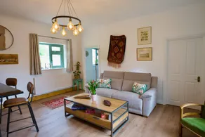 Cottage with garden - Image 5