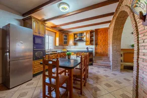 House with BBQ & terrace - Image 3
