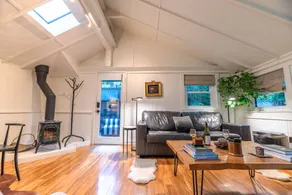 House with garden, terrace & hot tub | Perfect for remote work - Image 4