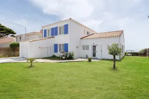 Flat with garden | Garden view - Image 2