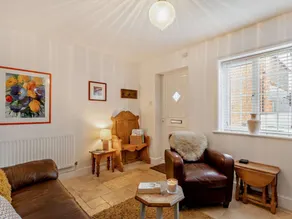 Fully equipped cottage with terrace & garden | Pet-friendly - Image 4