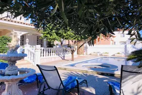 Children-friendly nice villa with private pool, terrace & garden | Mountain view - Image 5