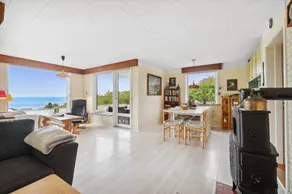 Holiday home with pool, terrace & BBQ | Sea view | Pets allowed - Image 3