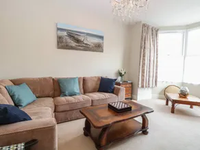 Cottage with garden | Beach view - Image 4
