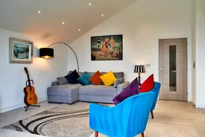 Fully equipped charming flat | Water view - Image 5