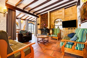 Voll ausgestattetes Ferienhaus mit privatem Pool, Garten und Grill | Bergblick | Ideal für Homeoffice | Haustierfreundlich - Image 4