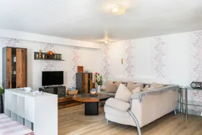 House with garden, terrace & barbeque | Garden view - Image 3
