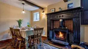 Wonderful holiday home with garden - Image 4